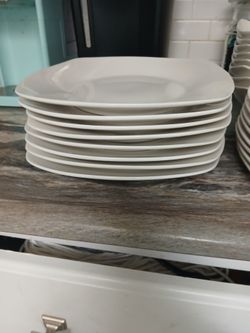 Complete 24 piece dinner ware set