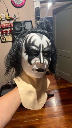 “””” KISS”””” GENE SIMMONS LATEX MASK