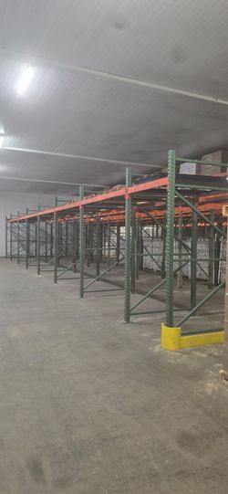 Pallet racking For Sale.