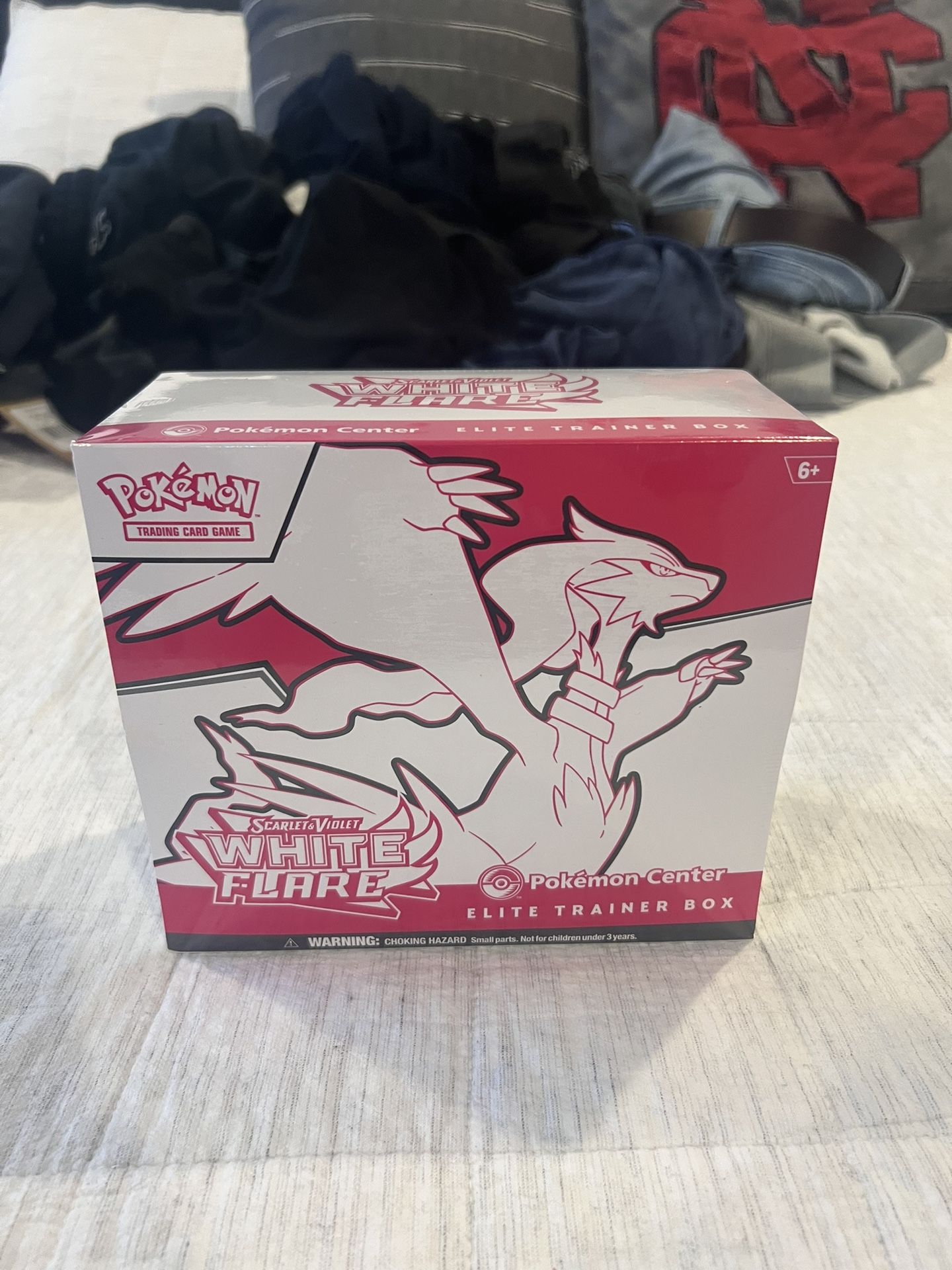 White Flare Pokemon Center Elite Trainer Box