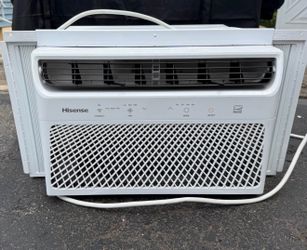 Hi-sense air conditioner 8000 btu like new