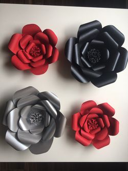 Paper flowers for gift or decoration