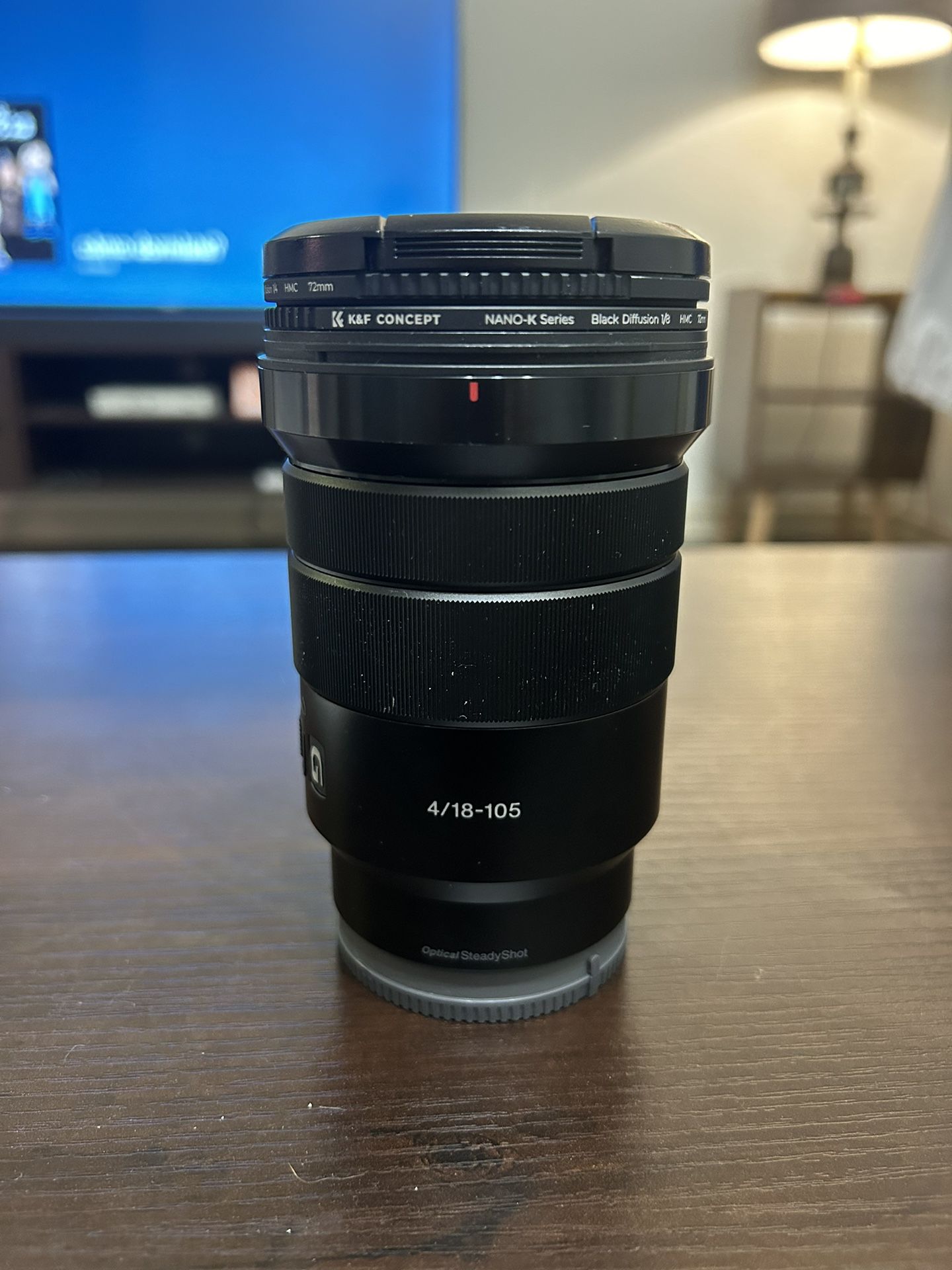 Sony 18 mm - 105 mm F4 e Mount lens 