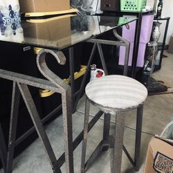 Glass top bar with matching barstools