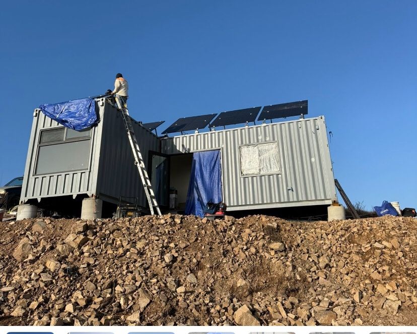 OFRECEMOS INSTALACIONES DE PANELES SOLARES PARA CABAÑAS, RESIDÉNCIALES, COMERCIALES, INDEPENDENT DE LA RED DE LA CFE, Y SISTEMAS DE RESPALDOS