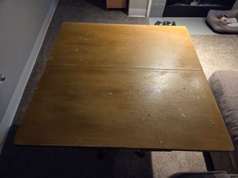 Game table flip top