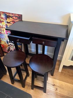 Solid wood, two stools with extended desk