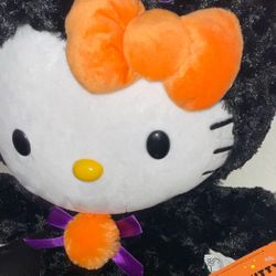 Hello Kitty Halloween Greeter 