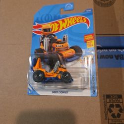 Hot Wheels Treasure Hunt  GRASS CHOMPER