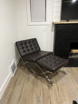 Barcelona Chair With Ottoman 