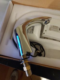 Gangang Automatic Touchless Sensor Square Bathroom Faucet in Chrome