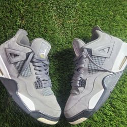 JORDAN 4 RETRO 