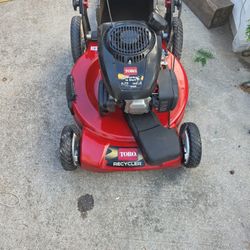 MOWER TORO RECYCLER AS NEW 6.75 HP KOHLER BAGGER,MULCHER 
