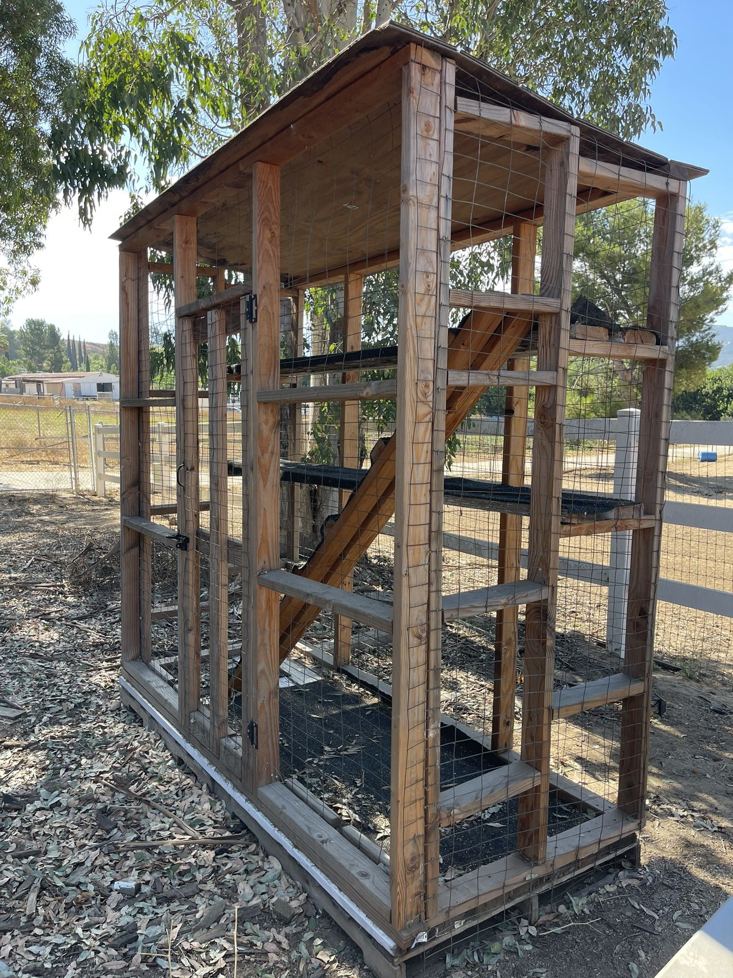 Cat Enclosure, Catio Outdoor could be used as Chicken Coop.
