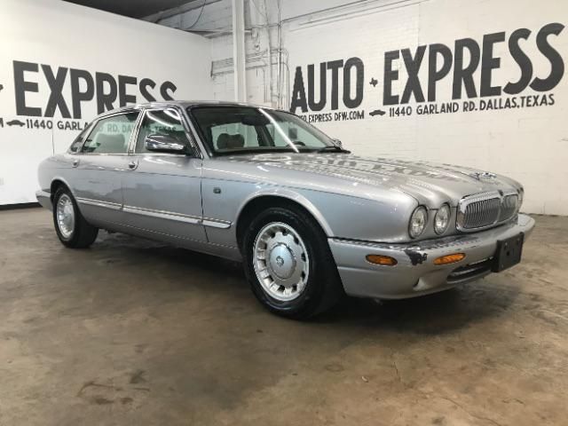 2000 Jaguar XJ8
