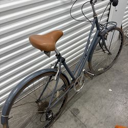 27” round mirror