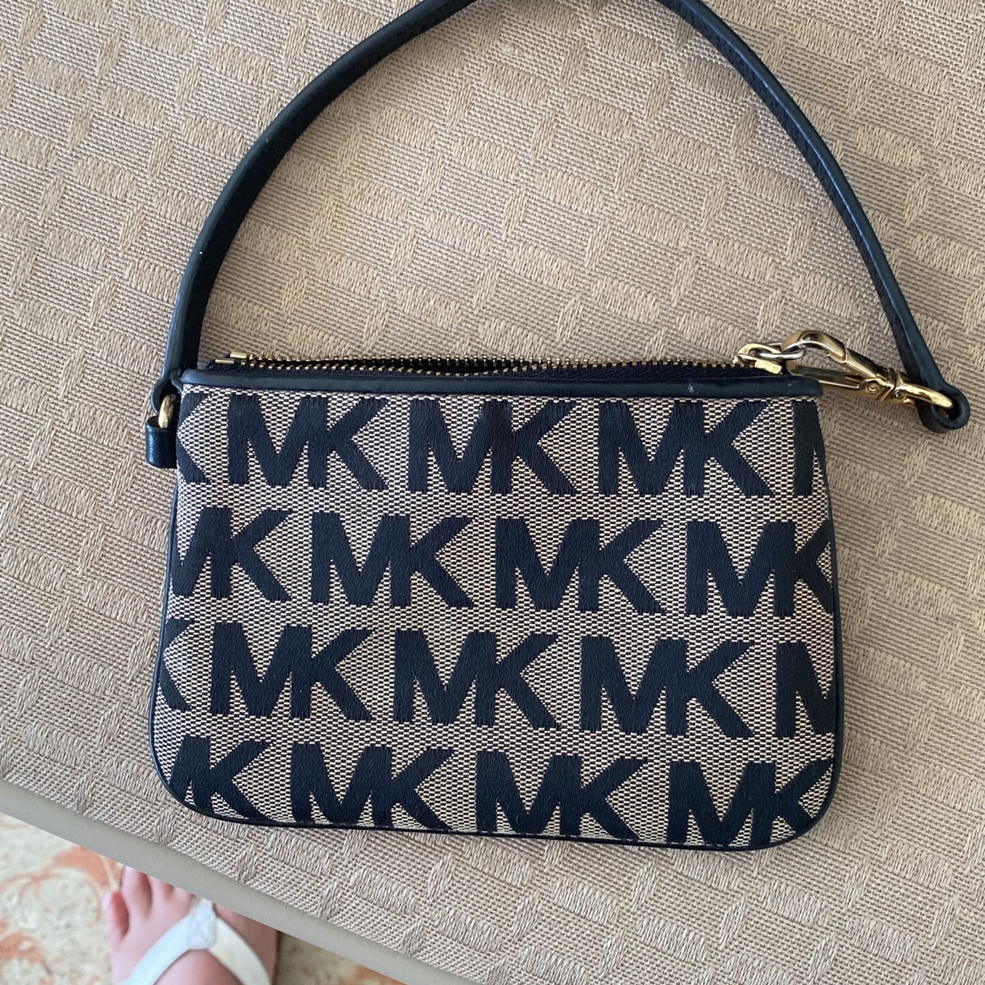 Michael Kors wristlet