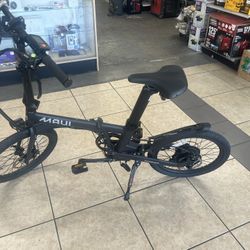 Maui Electric Foldable Bike Like New Selling Cheap Great Christmas Gift 