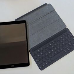 READ! iPad Pro 10.5-inch (2017) 256 GB + Apple Smart Keyboard + Apple Pencil 1 NOT M-SERIES