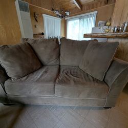 Loveseat 