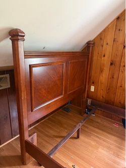 Queen Size Bedframe Hard Wood 3 piece set
