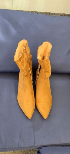 Coutgo Low Kitten Heel Boots