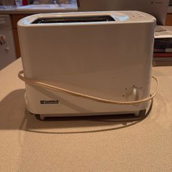 Kenmore 2 Slice Toaster In White 