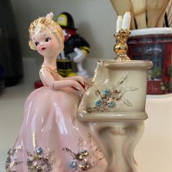 Charming Vintage Joseph  Originals Mid-Century Porcelain Music Box Figurine – Girl Playing Piano in Pink Ballgown
