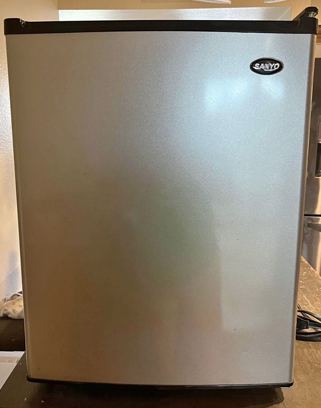 Sanyo Mini Refrigerator- Need Gone Asap!
