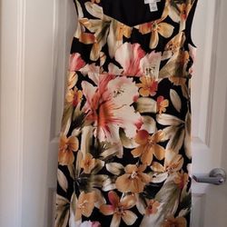 North Style multicolored dress size 4