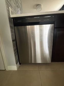 Dish washer