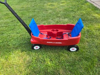 Radio flyer wagon