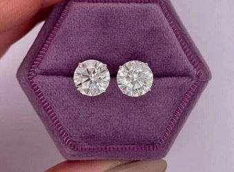 6mm Grade D VVs1 Earring Studs 💎