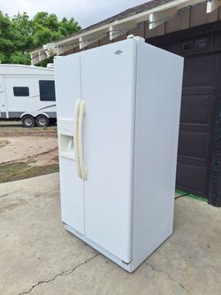 MAYTAG REFRIGERATOR