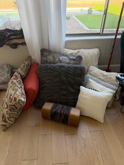 Assorted Decorative Throw Pillows Lot