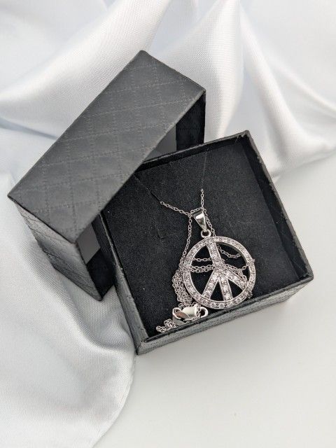 18" Sterling Silver Cubic Zirconia Peace Sign Pendant Chain Necklace