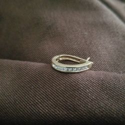 10k Gold Ear Ring 40 Dollars 