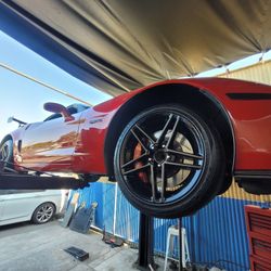 2 Post Lift Vehicle Car Lift Low Car Friendly Auto Shop Equipment 