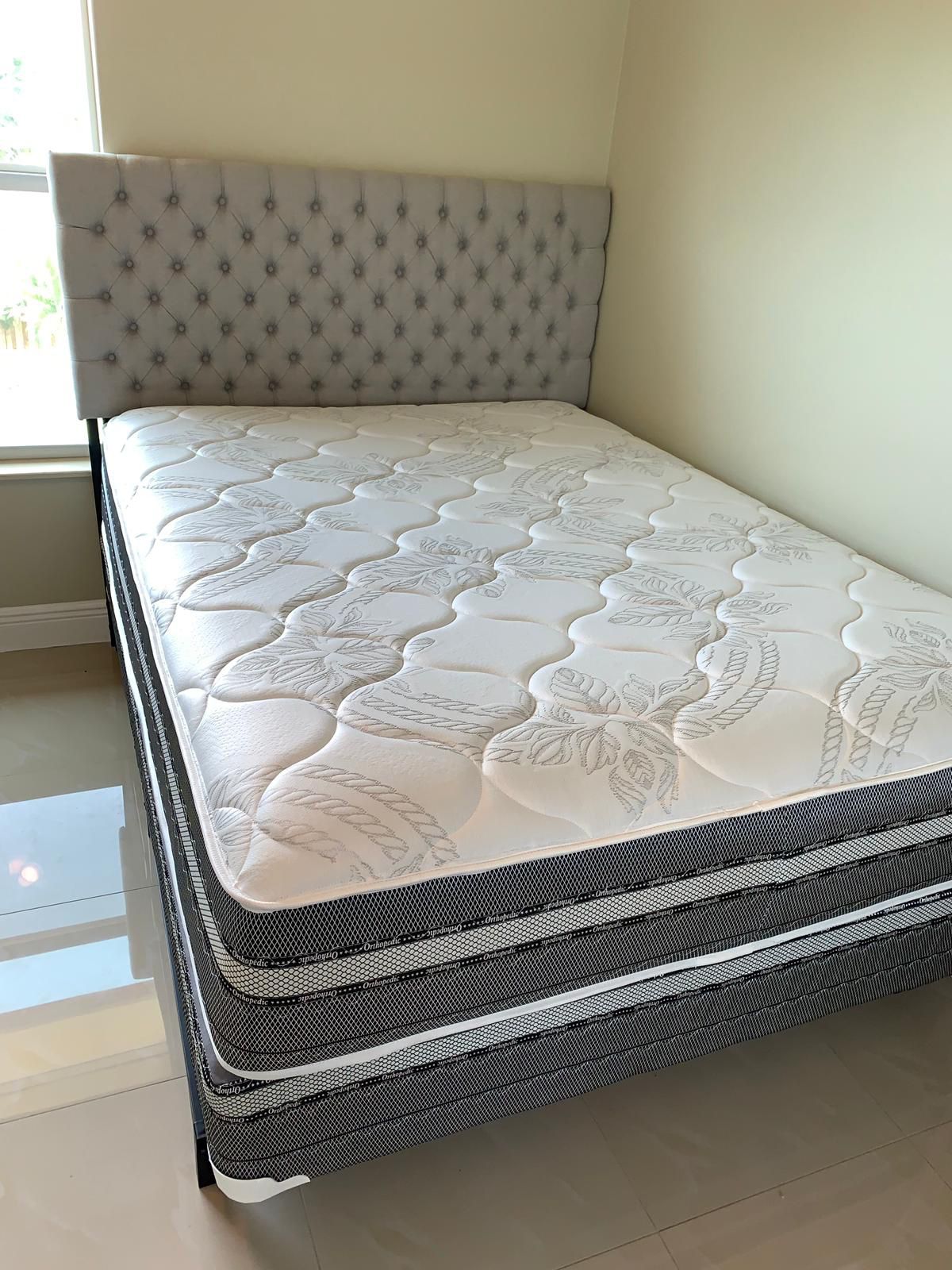 Queen memory foam mattresses and box springs FREE DELIVERY 220$ bed frame not included