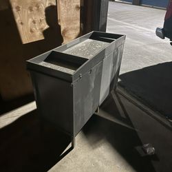 Dresser With Changing Topper 