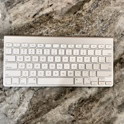 Apple Keyboard Bundle