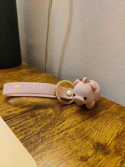 Bellzi Piggy Keychain