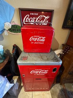 Coke vending machine, red color