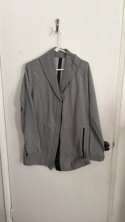 Lululemon Gray coat/sweater size S