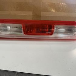 2015-2024 Chevrolet Colorado Rear High Mounted 3rd Brake Stop Light OEM (contact info removed)0
