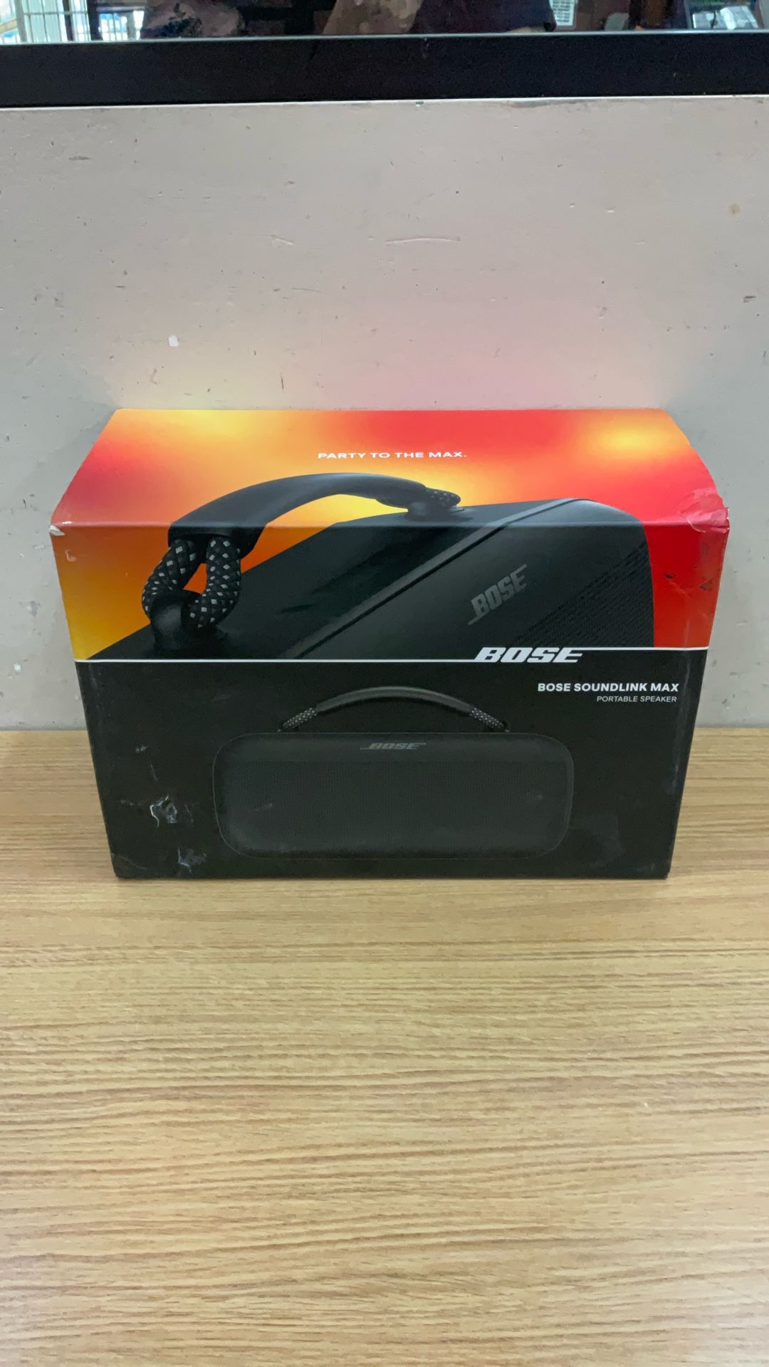 BOSE SOUNDLINK MAX PORTABLE SPEAKER.