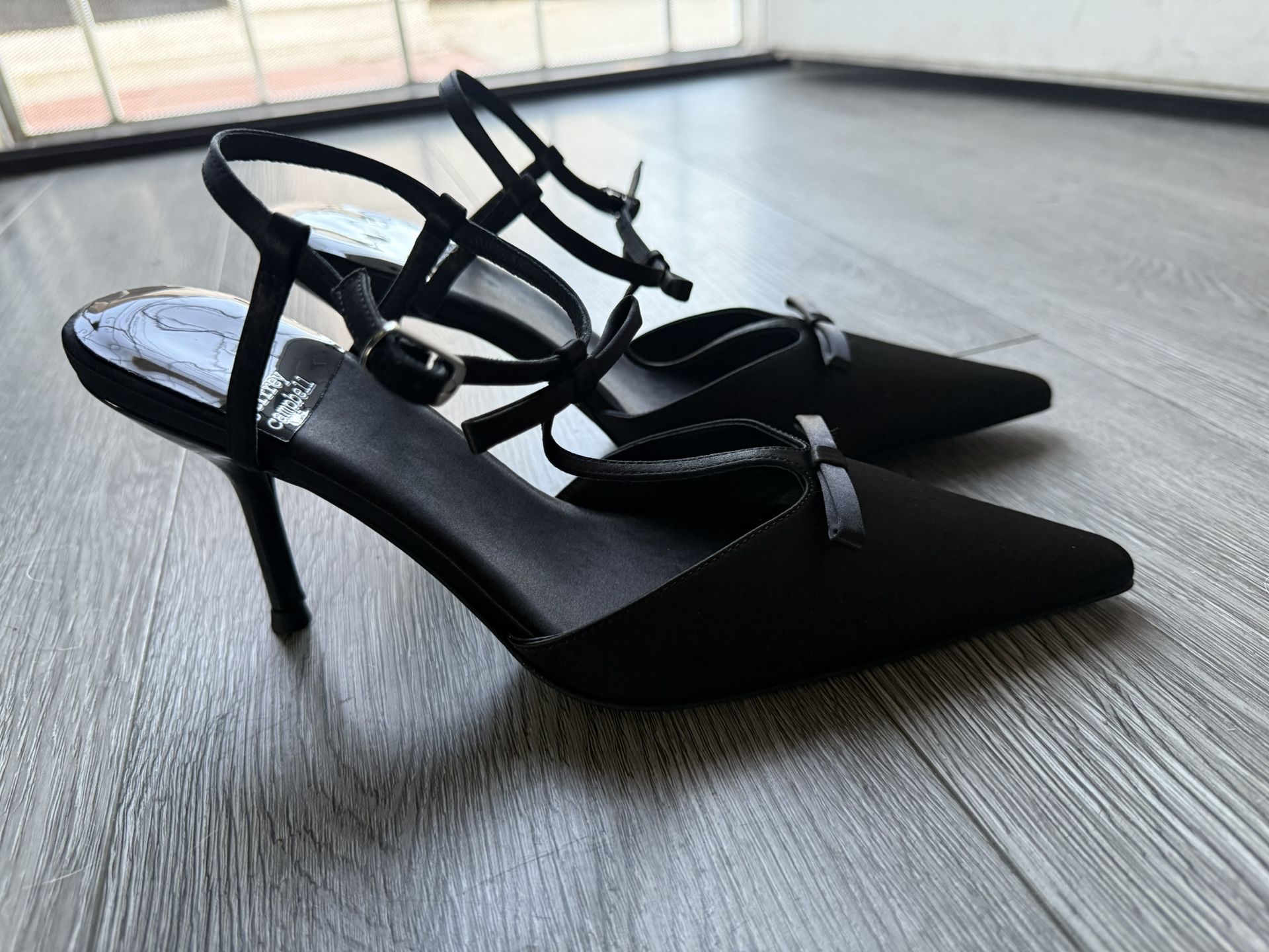 Jeffrey Campbell Playhouse Black Satin Heel Size 9