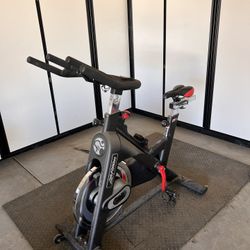 Life fitness IC1 indoor cycle