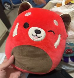 Squishmallow red panda