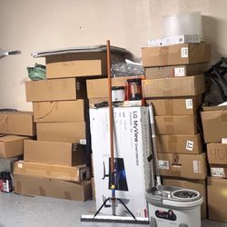 Lot of Monitors ***MUST BUY ALL*** $800 For all